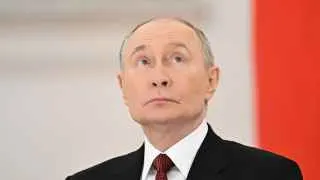 Владимир Путин сравнил нынешнюю ситуацию с Великой Отечественной войной, заявил о необходимости всеобщей поддержки фронта и подтвердил намерение продолжать боевые действия и создание «зоны безопасности» на границе с Украиной.