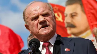 Лидер КПРФ Геннадий Зюганов на заседании Госдумы предупредил о риске повторения событий 1917 года из‑за провала экономики и отметил, что власть обратила внимание на проблемы в стране только после обращения блогера Виктории Бони к президенту.