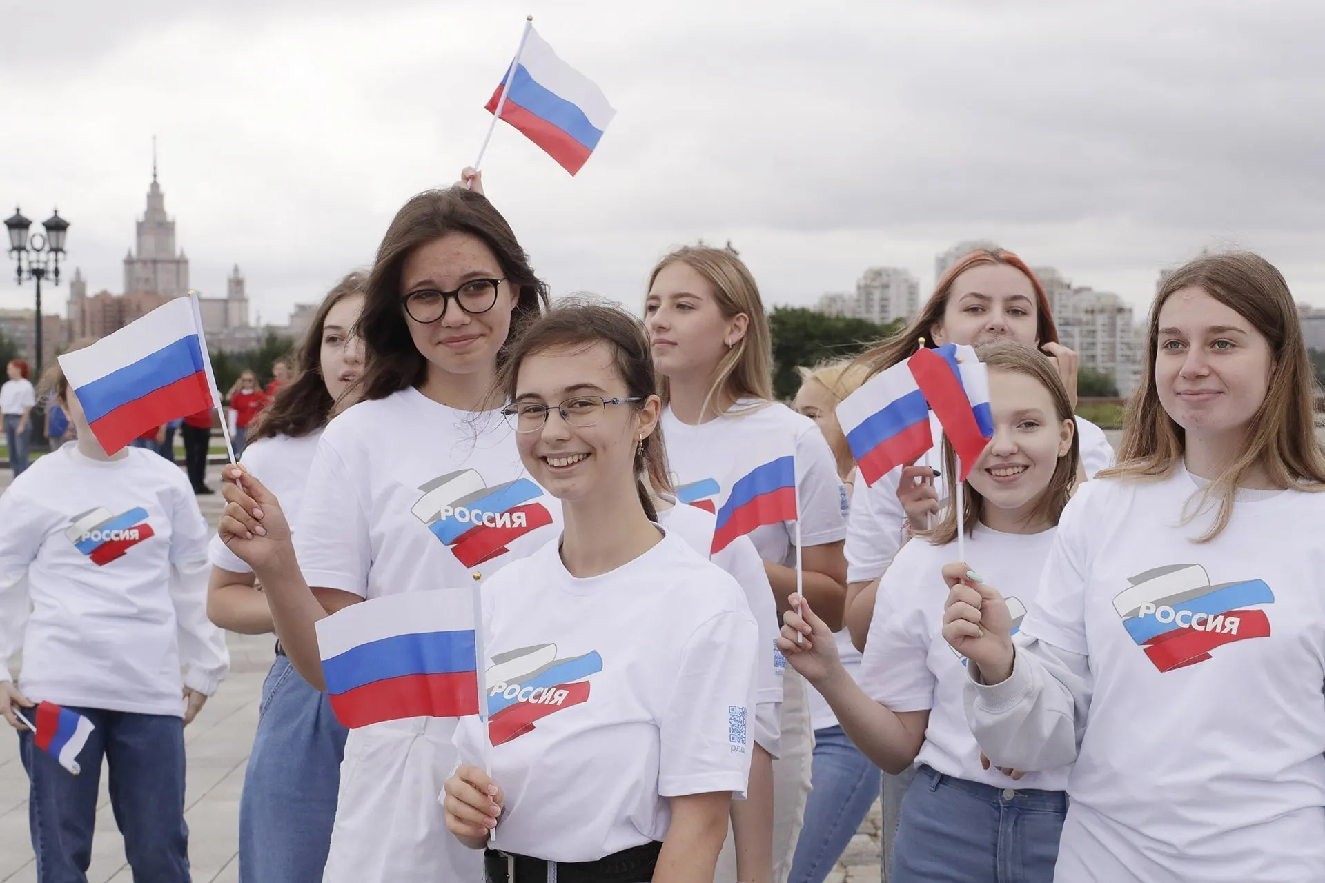 Бюджет одного федерального проекта на 2025–2030 годы вырастет до сотен миллиардов рублей, но специалисты сомневаются в адекватности статистики, по которой чиновники измеряют эффект патриотических программ.