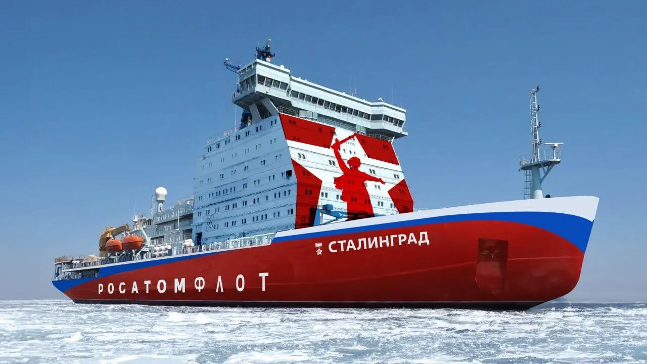 Рассматриваются введение портового сбора на экспорт или дополнительной платы до $2,75 с тонны на Северном морском пути для покрытия возросших затрат на ледоколы и вспомогательное судно.