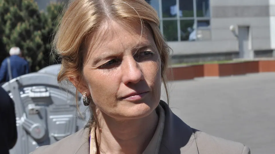 Наталья Касперская выразила резкую критику в адрес сотрудников Второй службы ФСБ, которым, по её словам, не хватает технологического понимания интернета. Она обсуждала с ними вопросы блокировок и ограничений в рунете, но эксперты сомневаются в её способности изменить текущую политику.