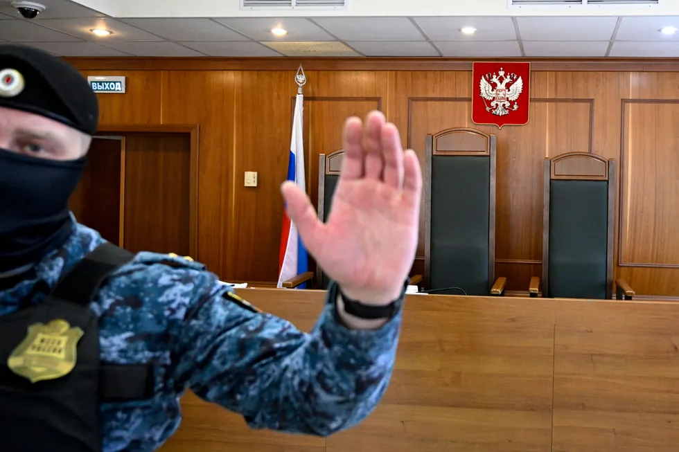 Судебный департамент убрал из открытого доступа статистику о судимости с 2005 года. Эти данные были ключевыми для оценки репрессий, работы судов и косвенной картины мобилизации. Объясняем, почему потеря данных важна и можно ли их заменить.