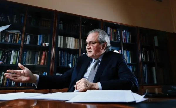 Глава Совета по правам человека Валерий Фадеев заявил, что после признания зарубежных университетов нежелательными с ними не следует вести дела, однако работу их ученых изучать разрешается; при сомнениях он рекомендовал исследователям обращаться в ФСБ.