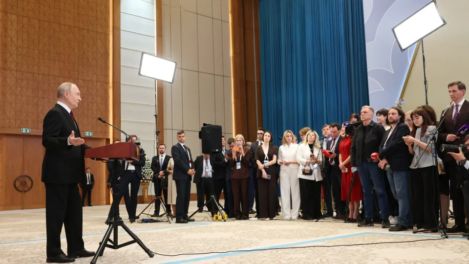 На пресс‑конференции по итогам саммита ЕАЭС президент заявил, что Россия располагет средствами, чтобы «сровнять с землёй» тех, кто нападёт на Калининград, и вновь предупредил Армению из‑за планов евроинтеграции.