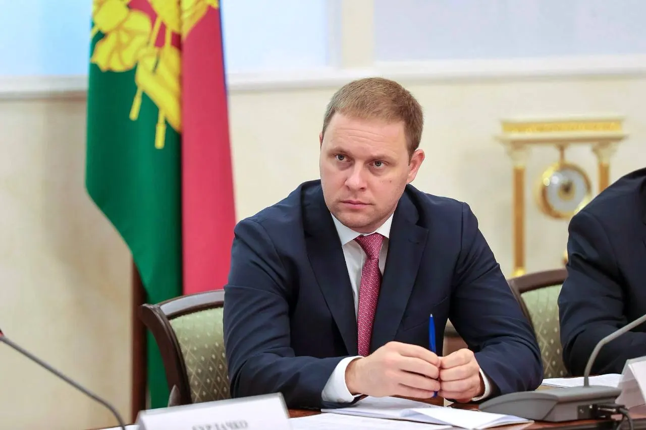 Бывший мэр Анапы, проработавший в органах власти более десяти лет и пять лет руководивший городом, назначен главой госкорпорации «Туризм РФ». В новой роли он будет курировать развитие туризма, инвестиции и цифровизацию в отрасли.