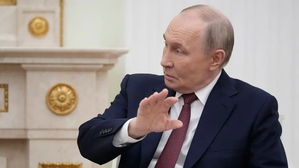 За последние годы у ряда крупнейших российских бизнесменов изымают компании и активы. Юристы подсчитывают сотни дел и триллионы рублей изъятых средств — процессы продолжаются на фоне нарастания государственных запросов к элите.