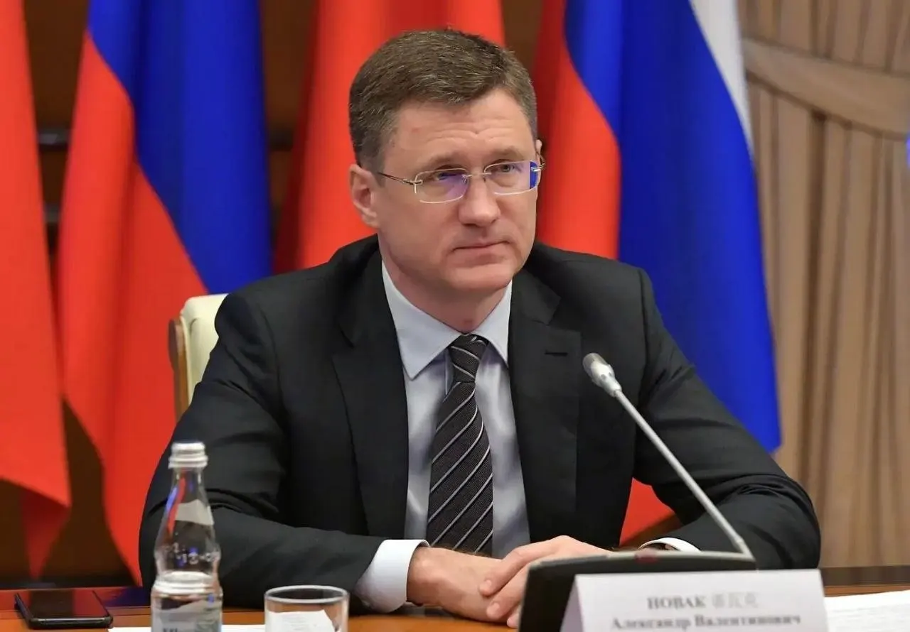 Вице‑премьер заявил, что запасы топлива в стране достаточны; всплеск спроса связан с искусственным ажиотажем, власти корректируют логистику с учётом потребностей регионов.