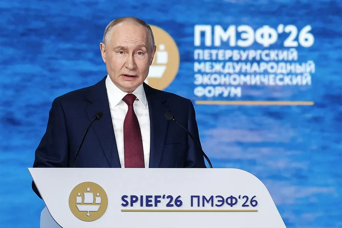 Президент РФ назвал открытое письмо украинского лидера «бумажкой с элементами хамства», заявил, что не видит смысла в личной встрече на нынешнем этапе, высказался о легитимности власти в Киеве и обсудил роль международных гарантий.