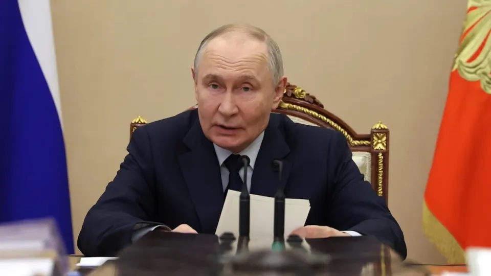 Президент прокомментировал резкое сокращение инвестиций — власти считают ситуацию контролируемой и отмечают эффект принимаемых мер, тогда как данные показывают существенное падение вложений и прибыли компаний.