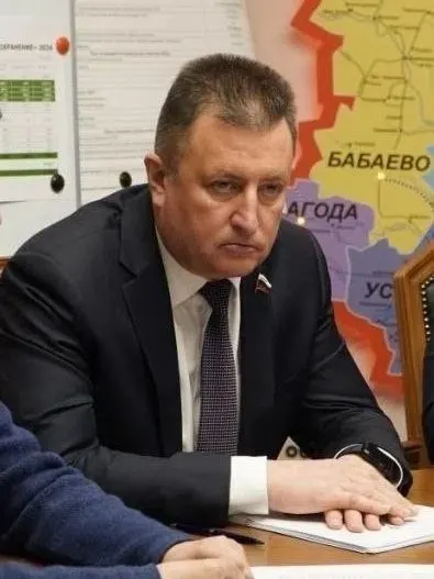 Сенатор Евгений Богомазов при поддержке вологодского отделения «Единой России» внес в Госдуму инициативу, которая лишит жильцов возможности голосовать за уменьшение стоимости содержания и ремонта. После принятия муниципалитеты смогут повышать тарифы, а опустить плату ниже регионального минимума станет невозможно.