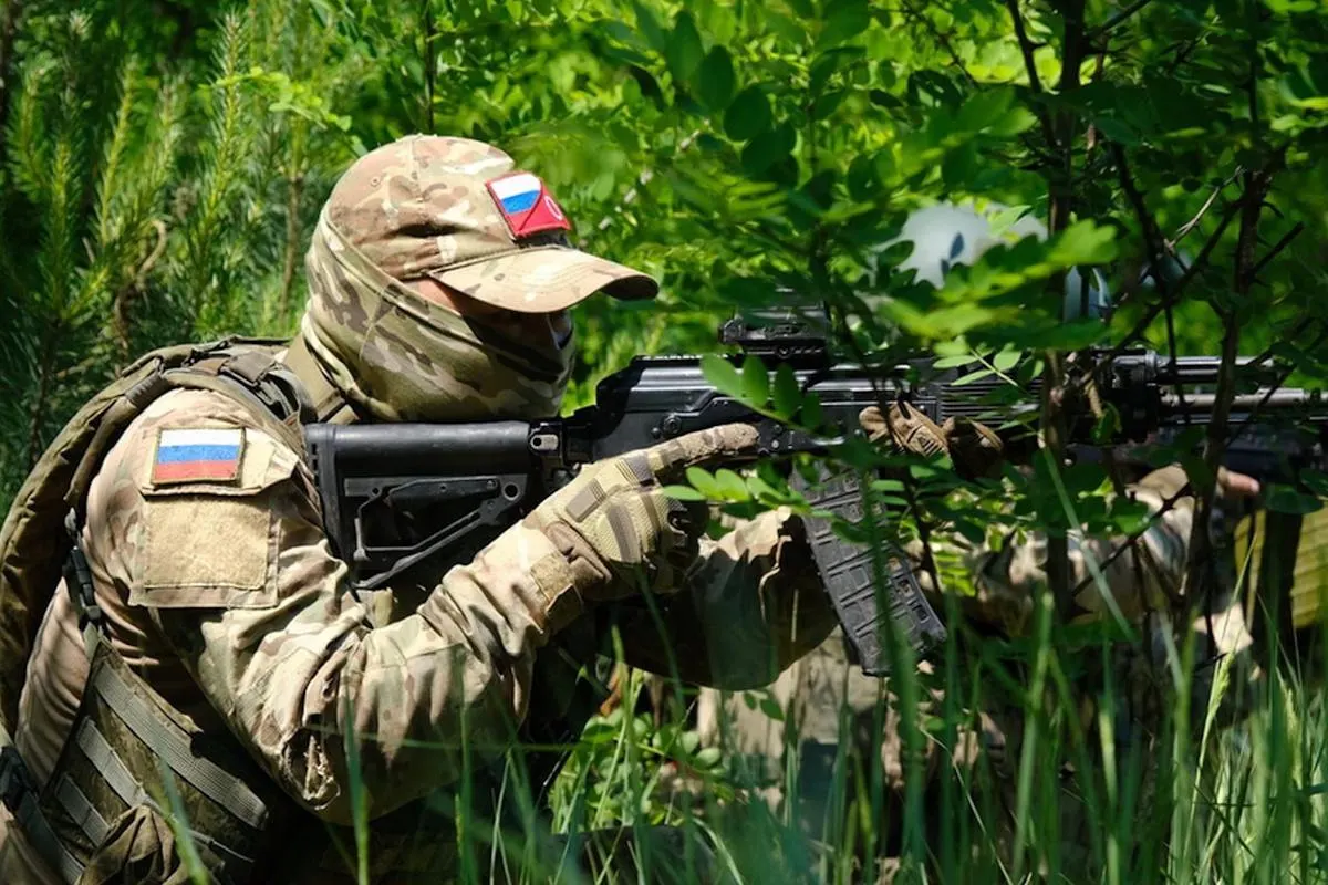 Аналитики Института изучения войны отмечают, что требования Кремля контролировать весь Донбасс не соответствуют возможностям на фронте — замедление наступления, укрепления и украинские контратаки ставят под вопрос способность РФ захватить регион.