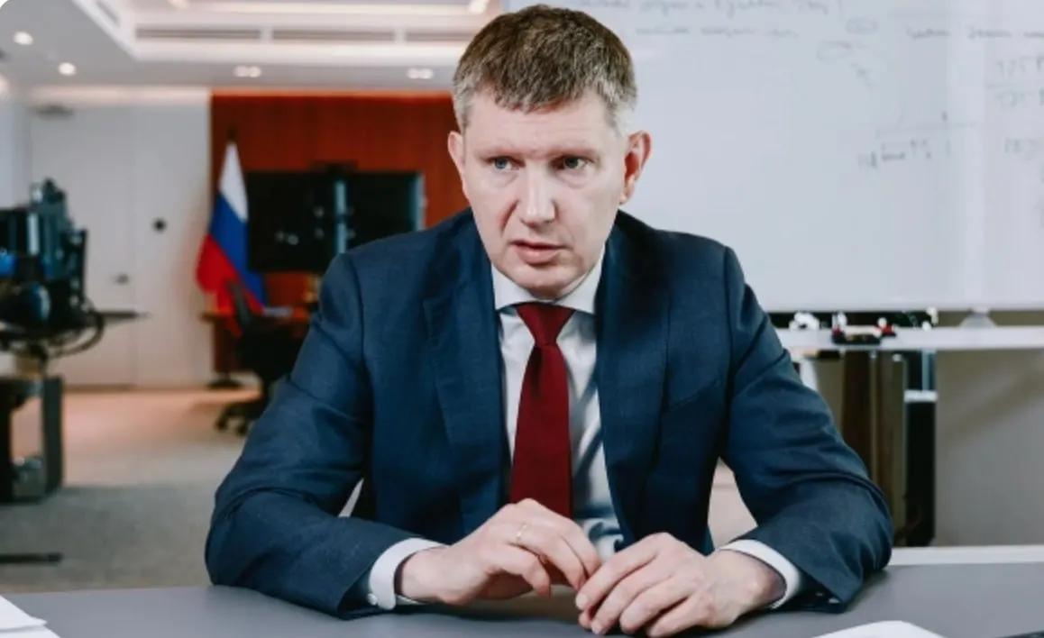 Министерство реализует план структурных изменений, проводит бюджетную консолидацию и сохраняет гибкость экономики, чтобы стимулировать инвестиции, занятость и рост производительности, заявил министр.