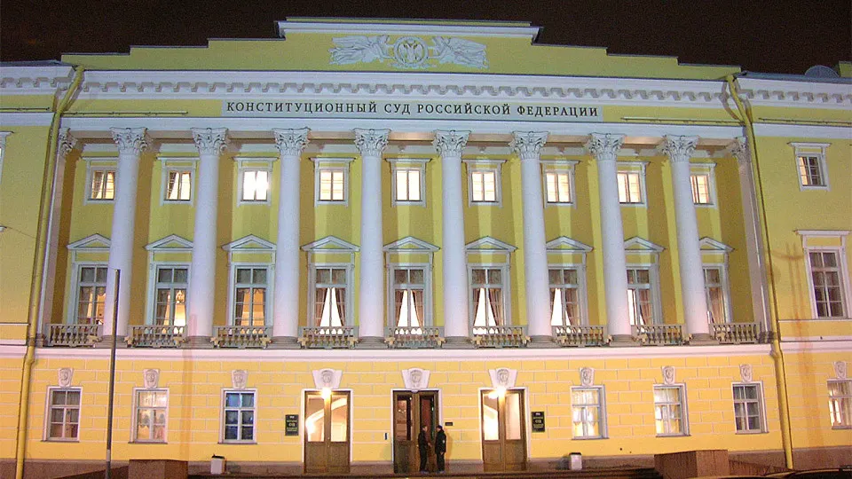Председатель Конституционного суда заявил, что антикоррупционные иски прокуратуры не должны подпадать под сроки давности; эти иски стали механизмом изъятия крупных частных активов на триллионы рублей.
