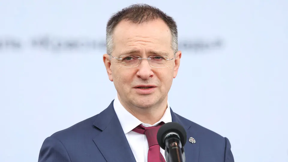 Он заявил о необходимости контроля качества на всех этапах производства фильмов, запрете проката некачественных картин и создании механизмов экспертизы исторического контента.