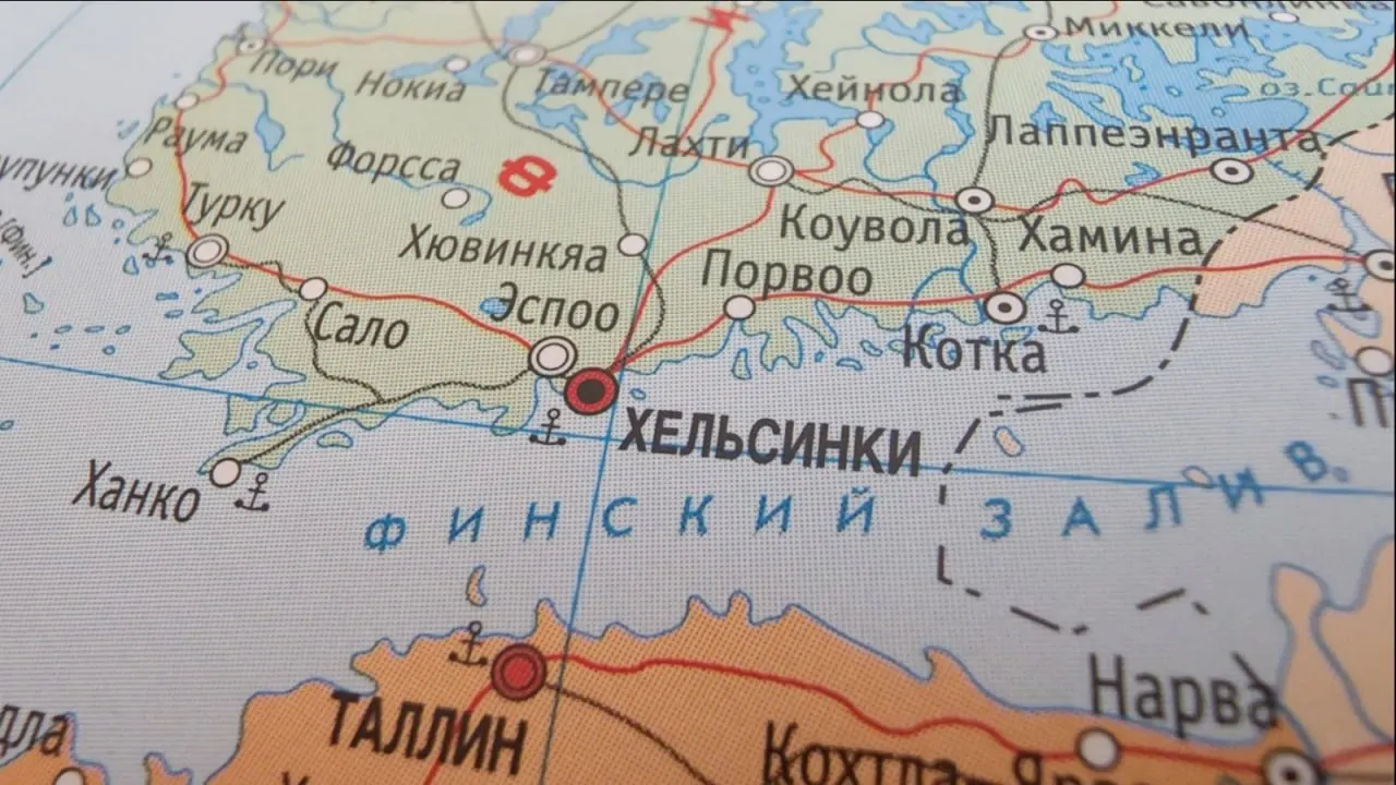 С 1 июля Россия увеличила таможенные пошлины на железнодорожные перевозки в Финляндию в восемь раз. Это может сделать импорт удобрений убыточным и привести к его остановке в ближайшие недели, что усугубит проблемы финского сельского хозяйства.