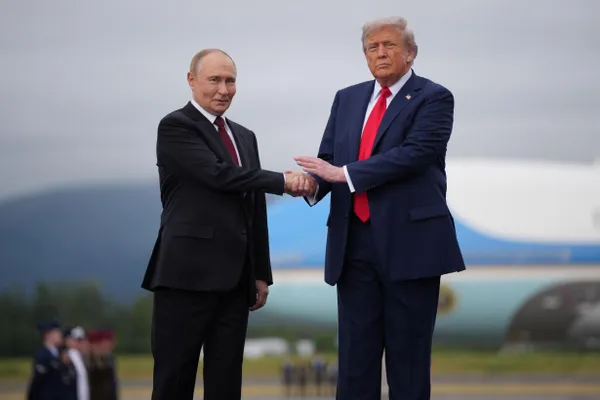 После переговоров на саммите НАТО в Анкаре президент США намерен связаться с президентом России для обсуждения возможностей прекращения боевых действий на Украине.