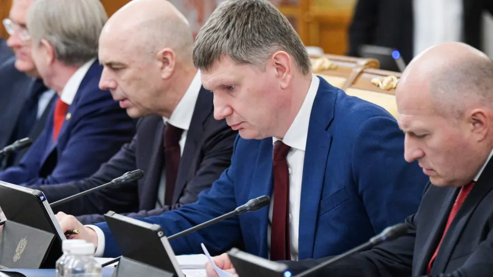 За пять месяцев 2026 года ВВП вырос всего на 0,2%. Стагнация промышленности, падение инвестиций и обвал цен на нефть усиливают риск, что год завершится снижением экономической активности.