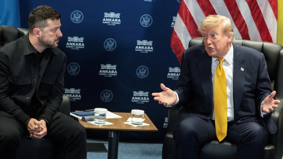 На встрече с Владимиром Зеленским Дональд Трамп заявил, что поддерживает удары по крупнейшим нефтеперерабатывающим и оборонным объектам в глубине России. По оценкам, число таких атак значительно выросло в последние месяцы.