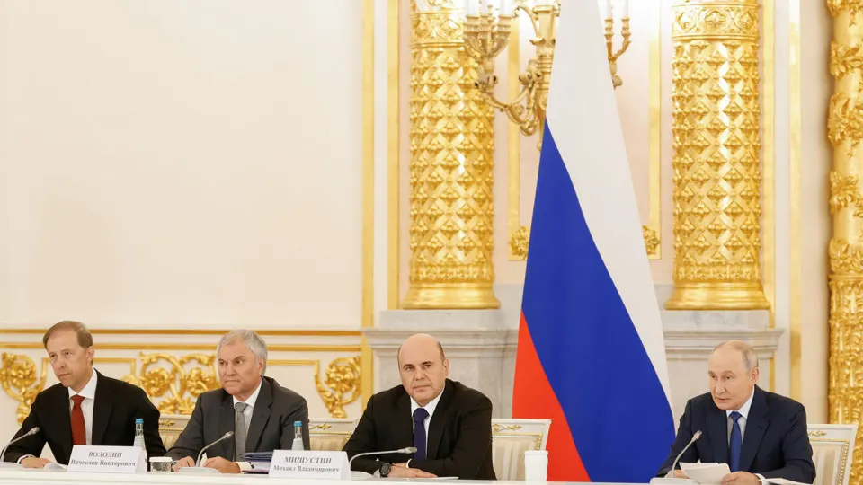 Президент объявил о мерах по трудоустройству ветеранов после окончания боевых действий: обязательства для работодателей, поддержка на рынке труда и практика перевода военных в гражданские профессии.
