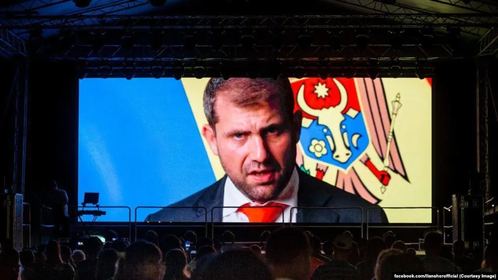 Расследование показало создание A7 как оффшорной схемы для обхода санкций: сеть подставных фирм, счета в банках по всему миру и крупные денежные потоки через банки в Эмиратах и Гонконге.