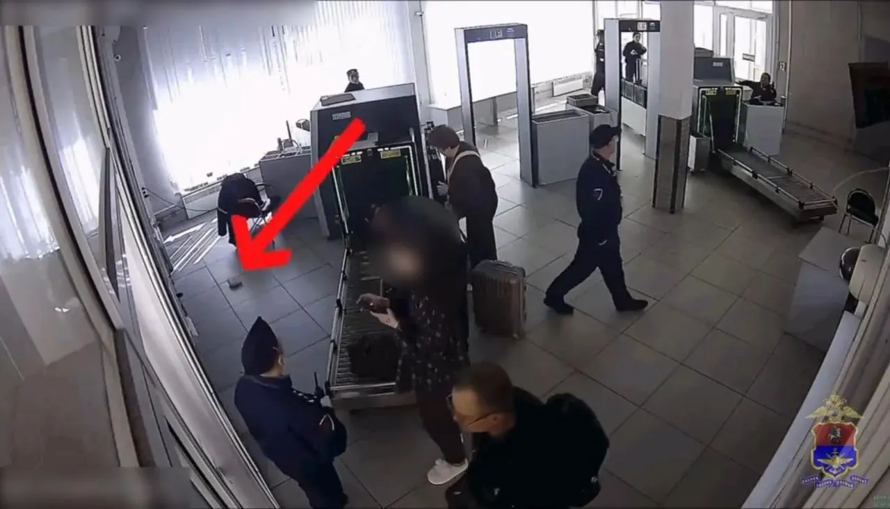 18-летняя жительница Тулы задержана на вокзале во Воронеже с почти 600 граммами мефедрона и планировала сбыть наркотик в другом городе.